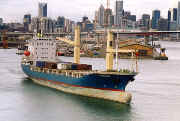 Melbourne ship leaving city behind.jpg (77876 bytes)